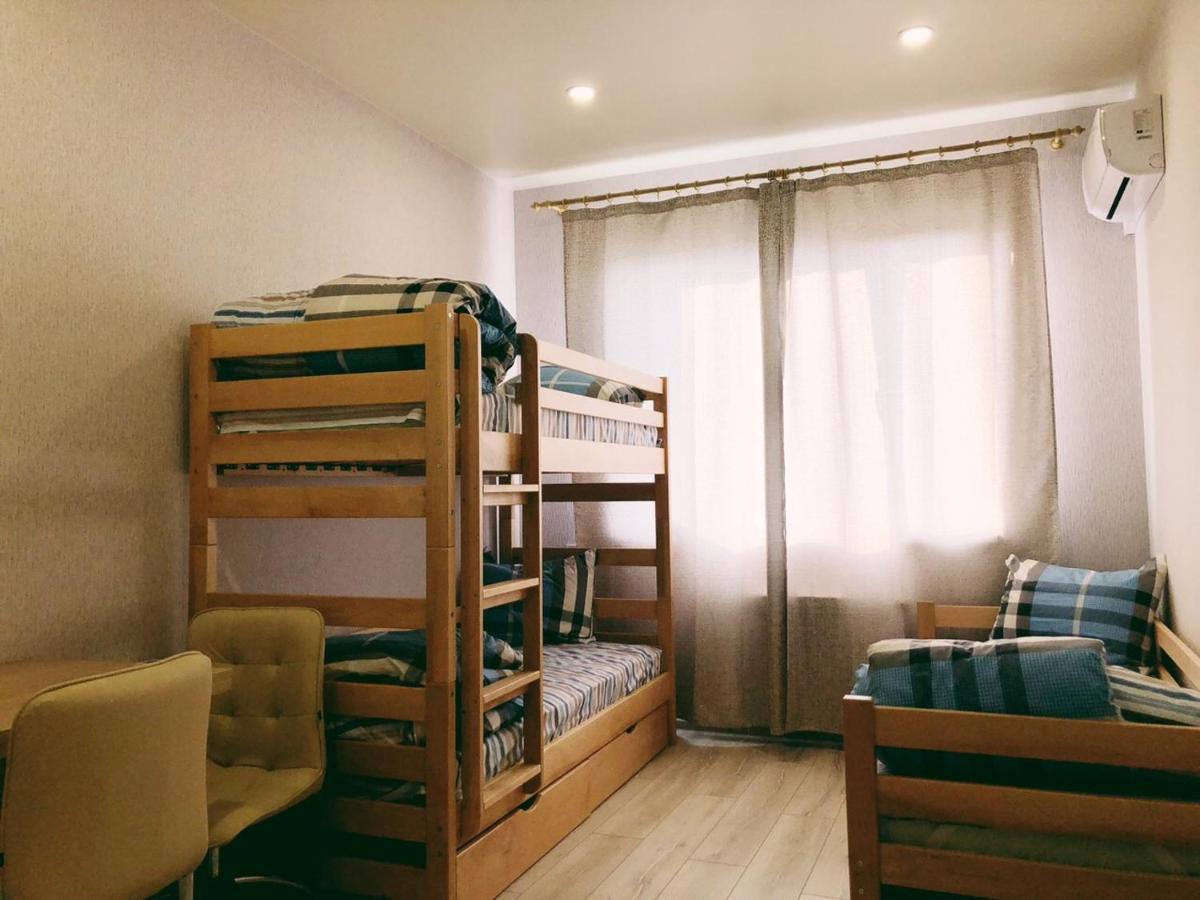 Annet Hostel Charkov Buitenkant foto